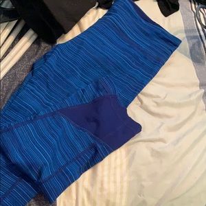 Blue UA crop leggings